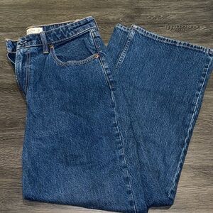 Abercrombie & Fitch Curve Love 90s Relaxed Jean High Rise - Blue Wash